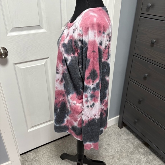 Torrid Top - Picture 2 of 7